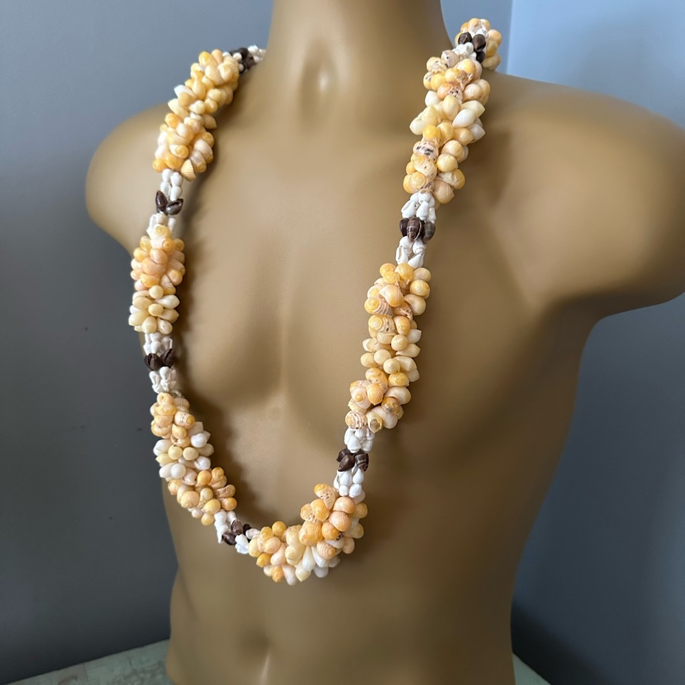 Dramatic South Islands Lei